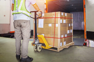 Cross-docking no armazém da Rajlog
